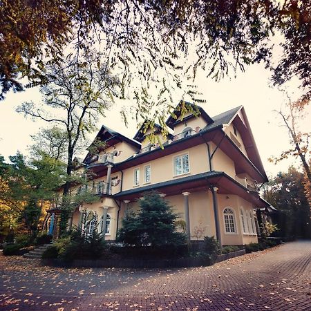 Binkowski Dworek Кельце Экстерьер фото
